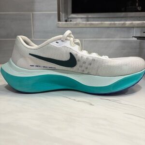 Nike zoom fly 5 women’s 11.5 running speed shoes